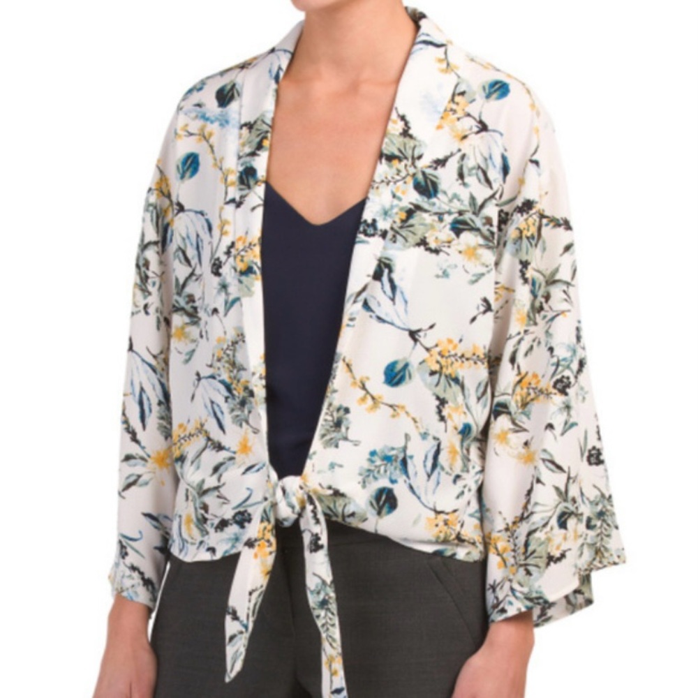 NWT Loramendi Floral Tie Front Blouse